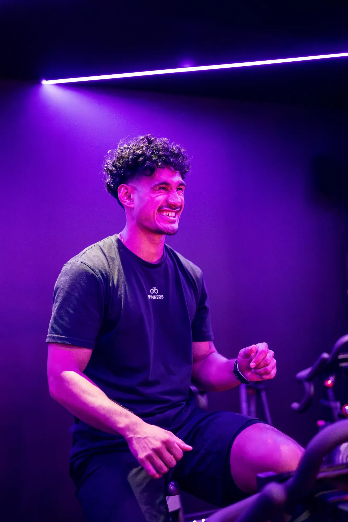 Manutea, coach d'indoor cycling chez Spinners Cycling